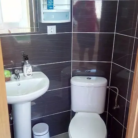 Eddy's Flats Apartment
